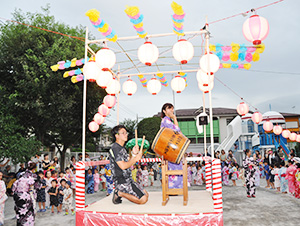 盆踊り